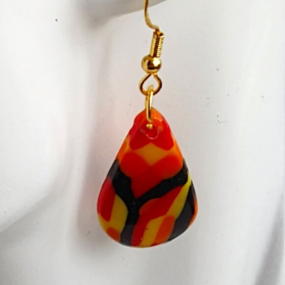 Handmade black, yellow, red and orange polymer clay earrings. Boucles d'oreilles - Picture 6 of 6